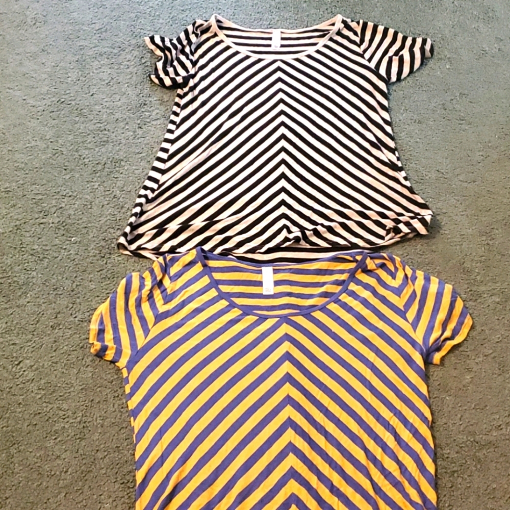 2-EUC LuLaRoe Classic tshirts, sz Lg